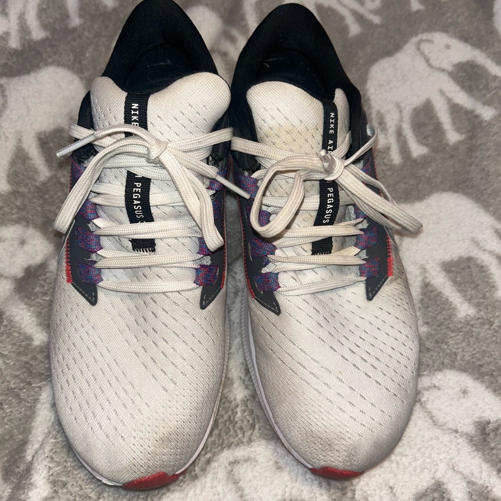 Nike Zoom Pegasus 38 White and Black Running Shoes